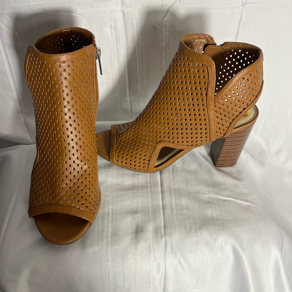 Circus by Sam Edelman Brown Peep-Toe Ankle Booties Size 8.5 Excellent Condition